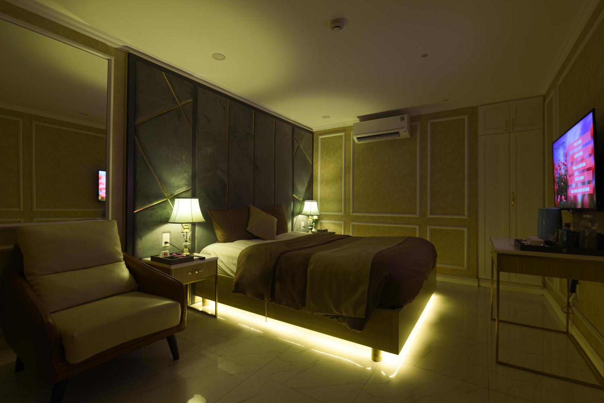 ホテル Chiic House 1 - Khach San Tinh Yeu ダナン市 エクステリア 写真